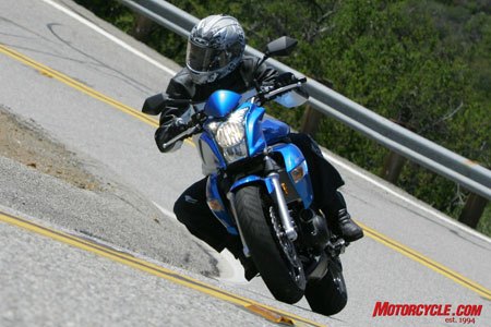 2009 kawasaki er 6n review motorcycle com, The ER 6n obediently follows the whims of its rider