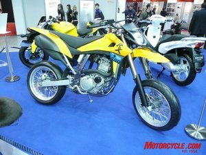 milan show wrap up, We can now use the words Hyosung and supermoto in the same sentence