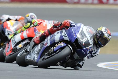 motogp 2011 le mans results, Despite finishing off of the podium Jorge Lorenzo extended his lead in the championship standings to 12 points