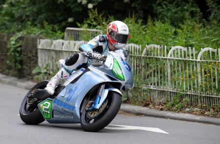 electric motorcycle racing season wrap up, The MotoCzysz E1PC narrowly missed out on achieving the first 100 mph lap by an electric motorcycle at the 2011 Isle of Man TT races