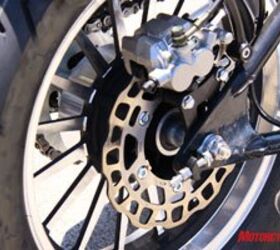 2009年约翰尼pag摩托车审查摩托车com,摩根大通设计车轮和刹车转子看起来昂贵
