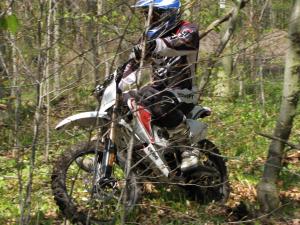2010 zero mx extreme package review motorcycle com, Trail snake The tighter the woods the better the Zero works