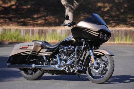2013 harley davidson cvo overview motorcycle com, Back in black the CVO Road Glide Custom returns for 2013 in its more black than chrome guise