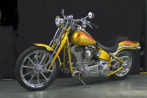 godzilla cruisers shootout motorcycle com, How can anybody hate Harleys