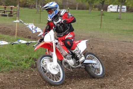 2010 honda crf250r review motorcycle com, This bike just may be the easiest to ride motocross bike ever It makes spodes feel like Pros and Pros feel invincible