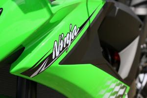 2010 kawasaki zx 10r review motorcycle com, New bodywork for 2010 looks especially good in its special edition graphics