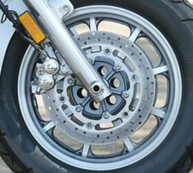 04 yamaha roadstar motorcycle com, The Road Star hits the brakes like a Warrior
