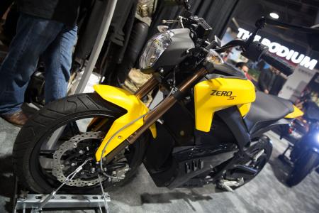 2012 progressive international motorcycle show report video, The flagship Zero S is capable of achieving a claimed 137 miles on a single charge Another Zero development is significantly reduced charge times any 2013 Zero can be charged to 95 capacity in about an hour