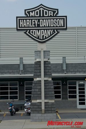 state of the cruiser address, Though Harley is feeling the pinch of a tightening U S economy to the tune of laying off more than 700 unionized and non unionized employees in coming months the company still holds a 48 stake in the heavyweight 651cc market