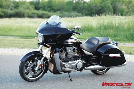 2010 victory motorcycles line up preview motorcycle com, 2010 Victory Cross Country