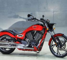2010 victory vegas le review motorcycle com, Not coming to a dealer near you The 2010 Vegas LE was made in one small batch Were you one of the lucky ones to claim a Vegas LE