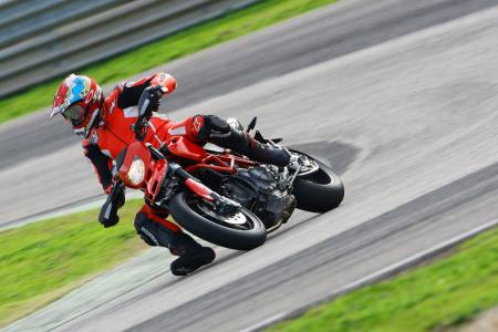 2010 ducati hypermotard 1100 evo evo sp review motorcycle com