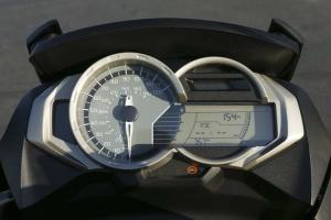 2013 bmw c600 sport c650 gt review video motorcycle com, Instrument clusters are slightly different from one another but both supply the needed information in an easy to read format
