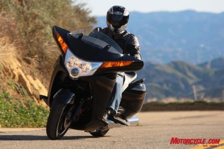 2010 Victory Vision 8-Ball Review - Motorcycle.com