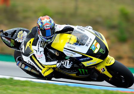 edwards re signs with tech3 yamaha, Colin Edwards will remain with Tech3 for the 2011 MotoGP season