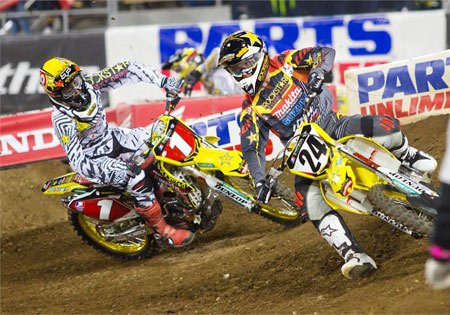 ama sx 2011 los angeles results, Ryan Dungey 1 finished third while teammate Brett Metcalfe briefly led after taking the holeshot