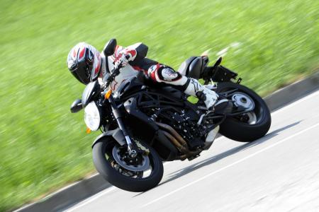 2011 mv agusta brutale 920 review motorcycle com, We can t imagine anybody not enjoying a ride on the Brutale 920