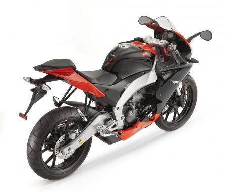 eicma 2010 aprilia rs4 125 coming to us, The Aprilia RS4 125 will be in American dealers in late 2011