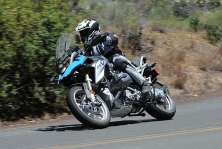 2013 bmw r1200gs review second ride motorcycle com, While still short of the Ducati Multistrada s 131 ponies the 2013 GS s 111 horsepower puts it on par with the 1215cc Triple powering Triumph s Explorer model The GS also shares Triumph s 19 17 front rear tire sizes whereas the Duc wears two 17 inchers