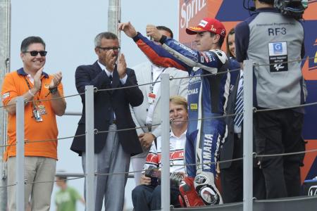 2011 motogp misano results, Jorge Lorenzo dedicated his victory to Wayne Rainey who made his first appearance at Misano since his career ending crash at the the Italian circuit
