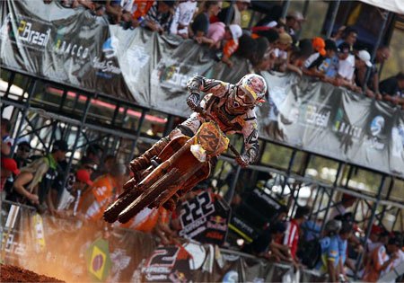 cairoli wins 2010 fim mx1 title, Clement Desalle put up a strong effort in the second moto leading most of the race until getting shut down by an electrical problem