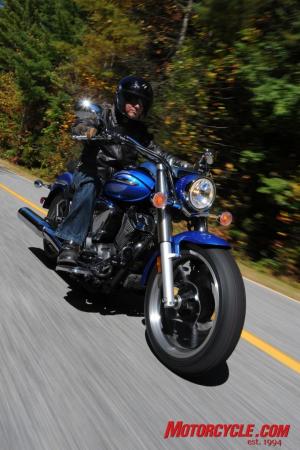 2009 yamaha v star 950 review motorcycle com, Though no stump puller the 942cc engine in the V Star has plenty of accessible power