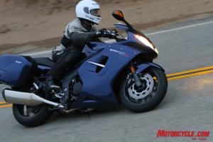 2011 triumph sprint gt review motorcycle com, I could get used to this Longish peg feelers touch down first