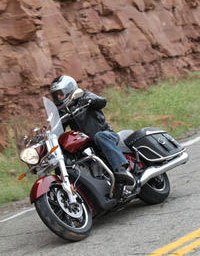 2011 victory lineup reviews motorcycle com, The 2011 Cross Roads like all new Victorys receives a totally redesigned 6 speed transmission with a neutral assist feature Gear whine in 4th and 6th gears is dramatically hushed
