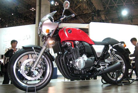 2009 tokyo motor show report, Although not yet a production bike this is a sportier variant of the new CB1100