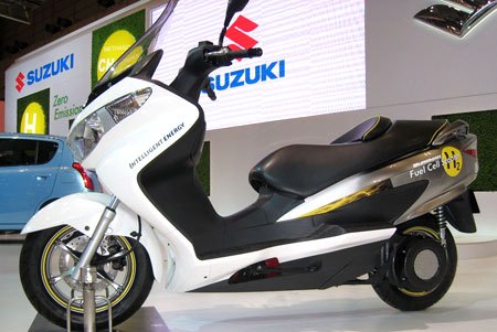 2009 tokyo motor show report, Suzuki Burgman Fuel Cell Scooter prototype uses hydrogen power