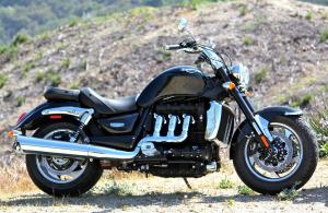 2010 triumph rocket iii roadster review motorcycle com, Welcome to America big boy