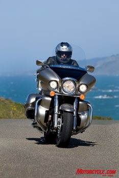 2009 kawasaki vulcan 1700 voyager nomad review motorcycle com, The Voyager ensconces its rider in wind deflected comfort