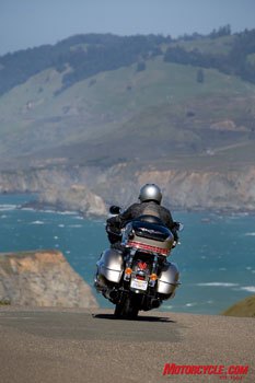 2009 kawasaki vulcan 1700 voyager nomad review motorcycle com