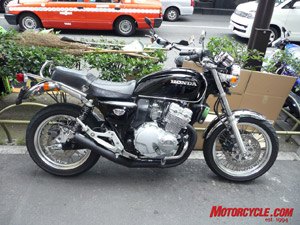 motorcycling in tokyo, The king of Tokyo is the CB400 Four Super four Pretty cool actually assuming you can accept fake cooling fins Could make for a nice vintage racer if it only was really vintage