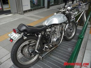 motorcycling in tokyo, This SR400 based cafe racer wouldn t look out of place in London s Ace Cafe Considering that the original power unit of the XT500 is by now 30 years old it s even really vintage Don t get caught on one without your pudding basin helmet