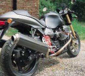 moto guzzi v11 scura motorcycle com, Scura means dark As in dark carbon fiber panelling and mufflers