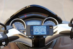 2012 piaggio x10 500 executive review motorcycle com, The X10 500 Executive provides advanced engine readouts straight to your iPhone