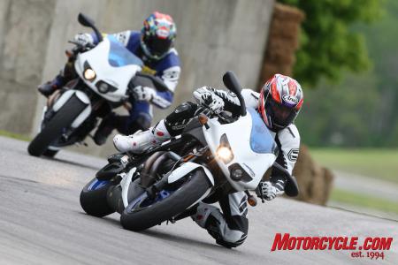 2009 buell 1125r daytona sportbike review motorcycle com, Duke leads his eventual race teammate Sport Rider s Troy Siahaan around Road America in preparation for their Moto GT race a few days later