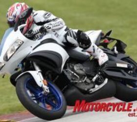 2009 buell 1125r daytona sportbike review motorcycle com, The stock 1125R is competent around a racetrack but the modified racebike is much more capable