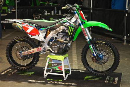 inside the 2013 supercross works bikes motorcycle com, After scoring back to back Supercross titles Ryan Villopoto is racing an updated Kawasaki KX450F this season It is arguably the most sought after bike in the pits