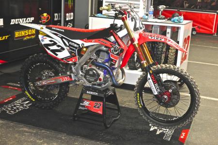 inside the 2013 supercross works bikes motorcycle com, Chad Reed s Honda is a full on works bike and that includes the exotic Showa suspension valued at 62 000 Only one top rider uses KYB suspension Kawasaki s Josh Hansen