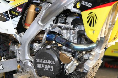 inside the 2013 supercross works bikes motorcycle com, Yoshimura uses a traditional style exhaust