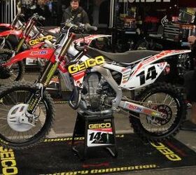 inside the 2013 supercross works bikes motorcycle com, Kevin Windham s rides a factory Honda with works suspension tuned by Works Connection Windham has his custom ignition programmed for more bottom end power than other riders tend to like