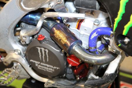 inside the 2013 supercross works bikes motorcycle com, Baggett and the rest of his team use the canister style exhaust
