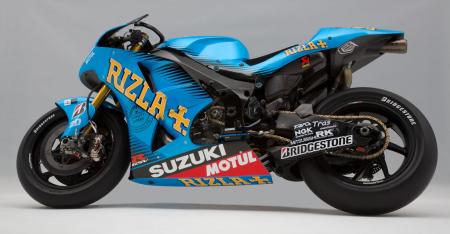 rizla suzuki unveils 2011 gsv r racebike