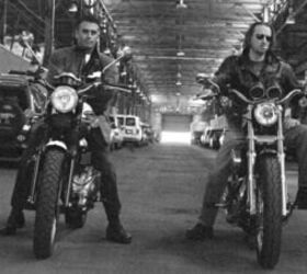 摩托车com,加布和皮特在1968年布利特的集合