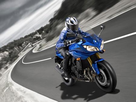 canada gets 2011 yamaha fz8 and fazer 8, Unlike in Europe Canadians won t have the option of ABS with their FZ8 or Fazer 8