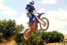2003 yamaha yz450f motorcycle com, Trying to get off the ground for Frank s camera