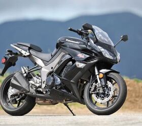 the best literbike for the street motorcycle com, With streetable mid range power and comfy yet sport ergos the 2011 Ninja 1000 is the best supersport tourer to yet come from an OEM