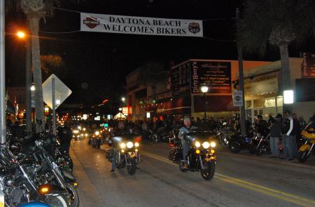 2010 daytona bike week report, Daytona Beach has welcomed bikers for the past 69 years But the question remains how many bikers accepted DB s open invitation for the mostly two wheeled crowd this year By most anecdotal info attendance at Bike Week has dwindled over the past couple of years